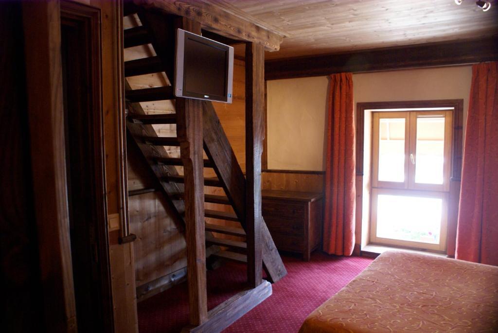 Le Relais De L'Abbaye Hotel Tournus Quarto foto